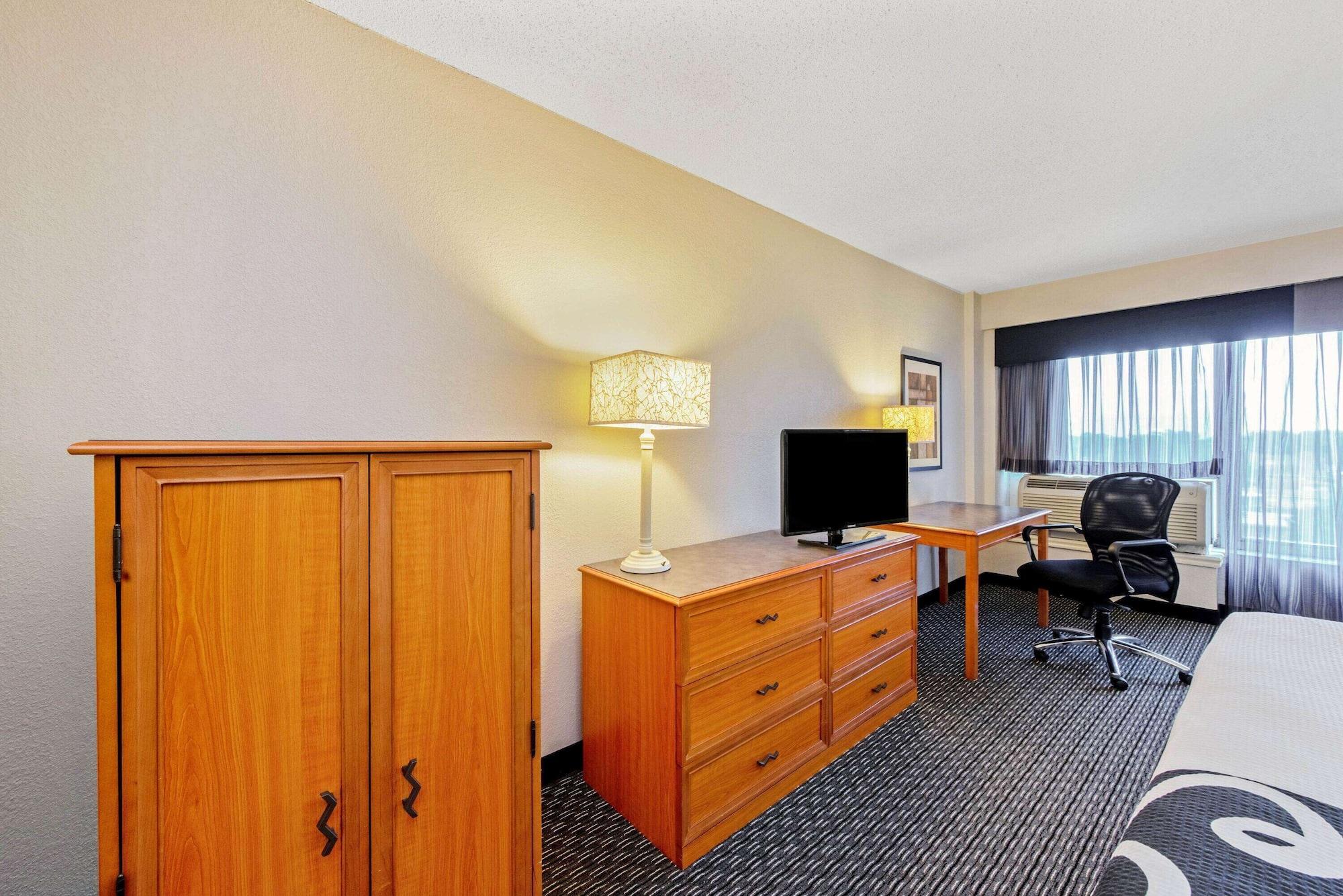 Hotel La Quinta By Wyndham New Orleans Airport Kenner Esterno foto