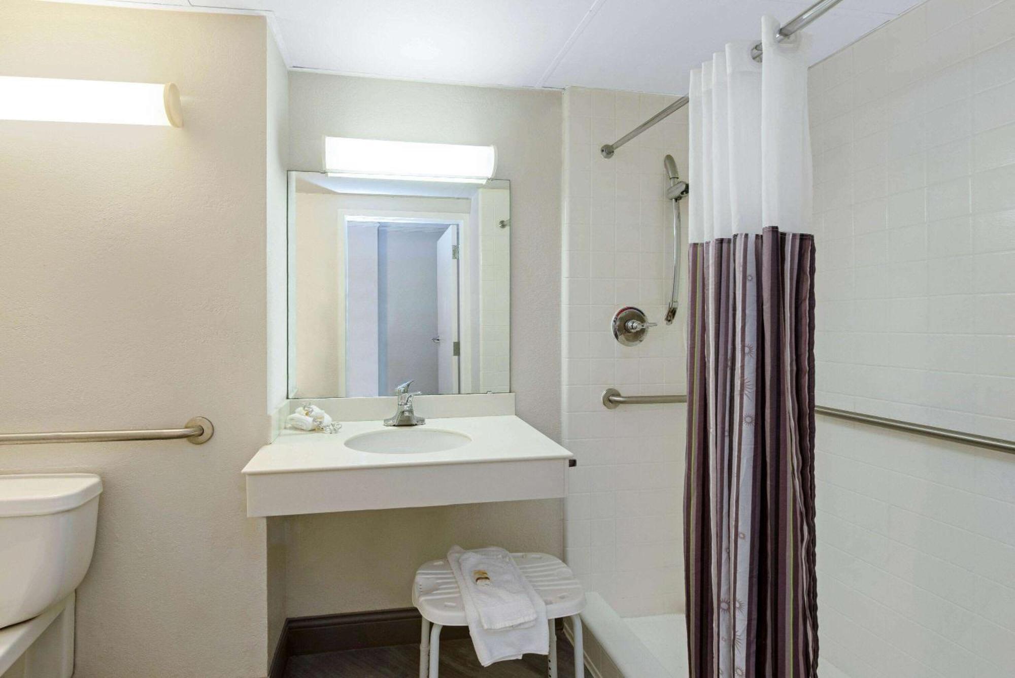 Hotel La Quinta By Wyndham New Orleans Airport Kenner Esterno foto
