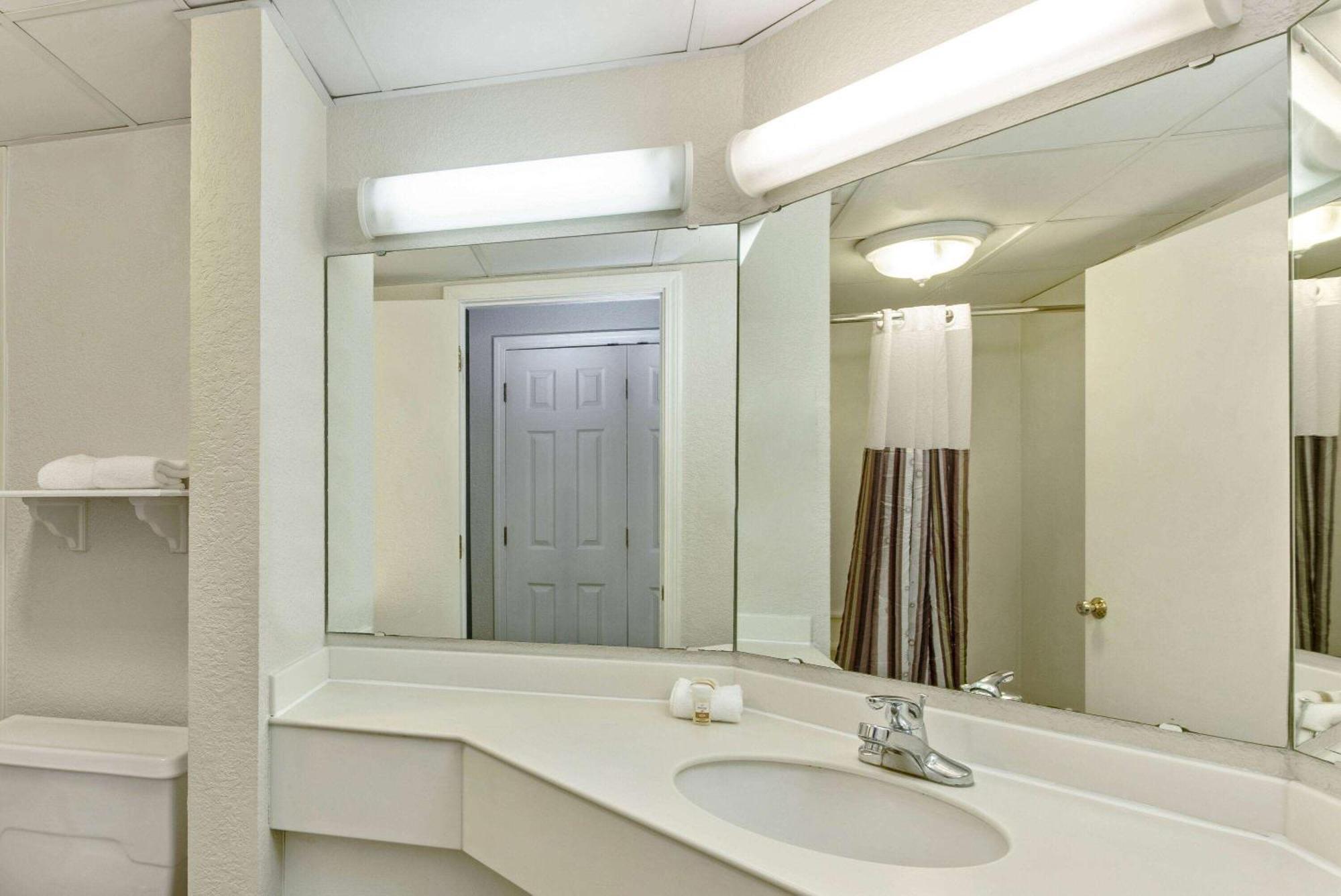 Hotel La Quinta By Wyndham New Orleans Airport Kenner Esterno foto