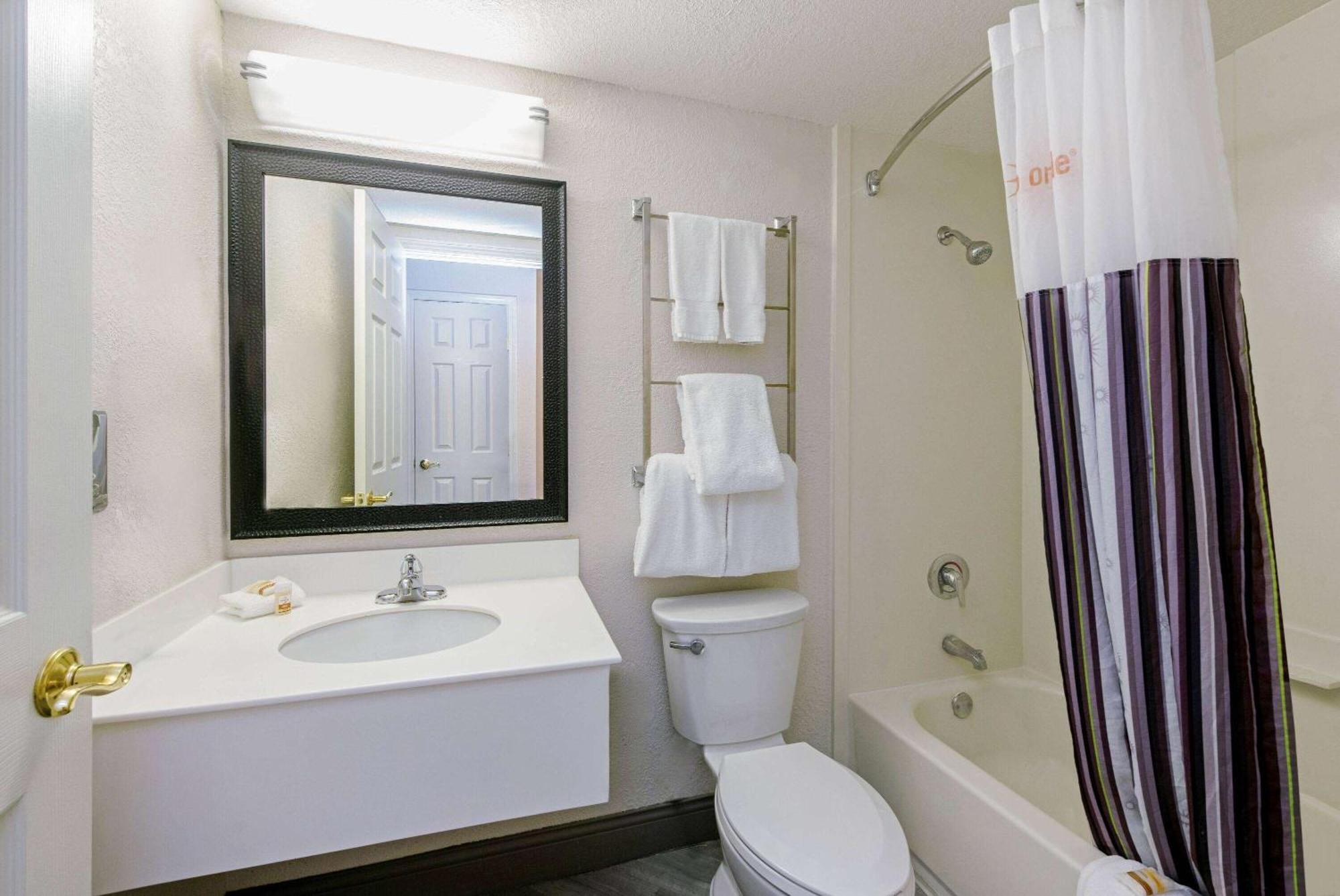Hotel La Quinta By Wyndham New Orleans Airport Kenner Esterno foto